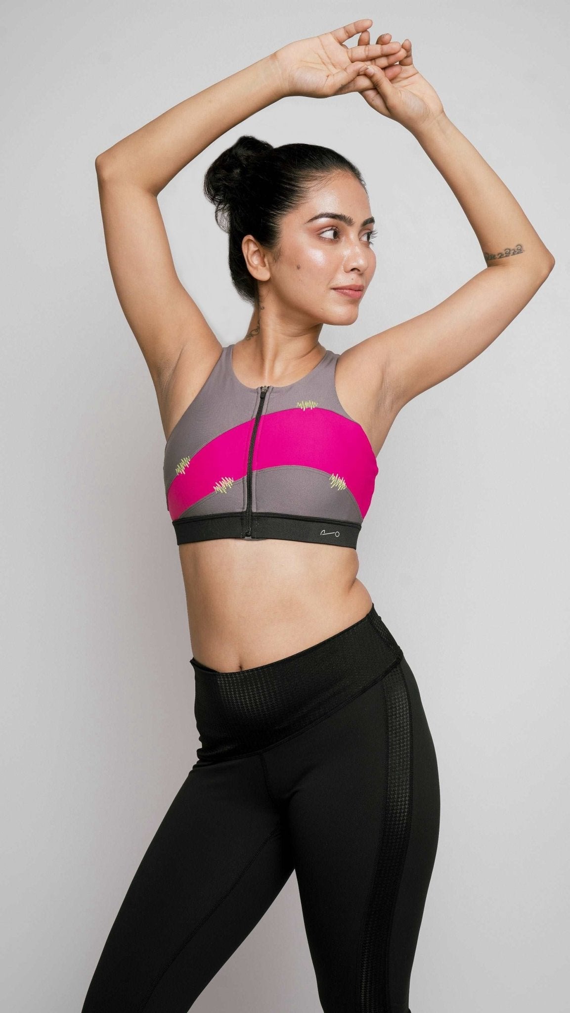 Ignite Medium Support Front Zipper Sports Bra - Align Off