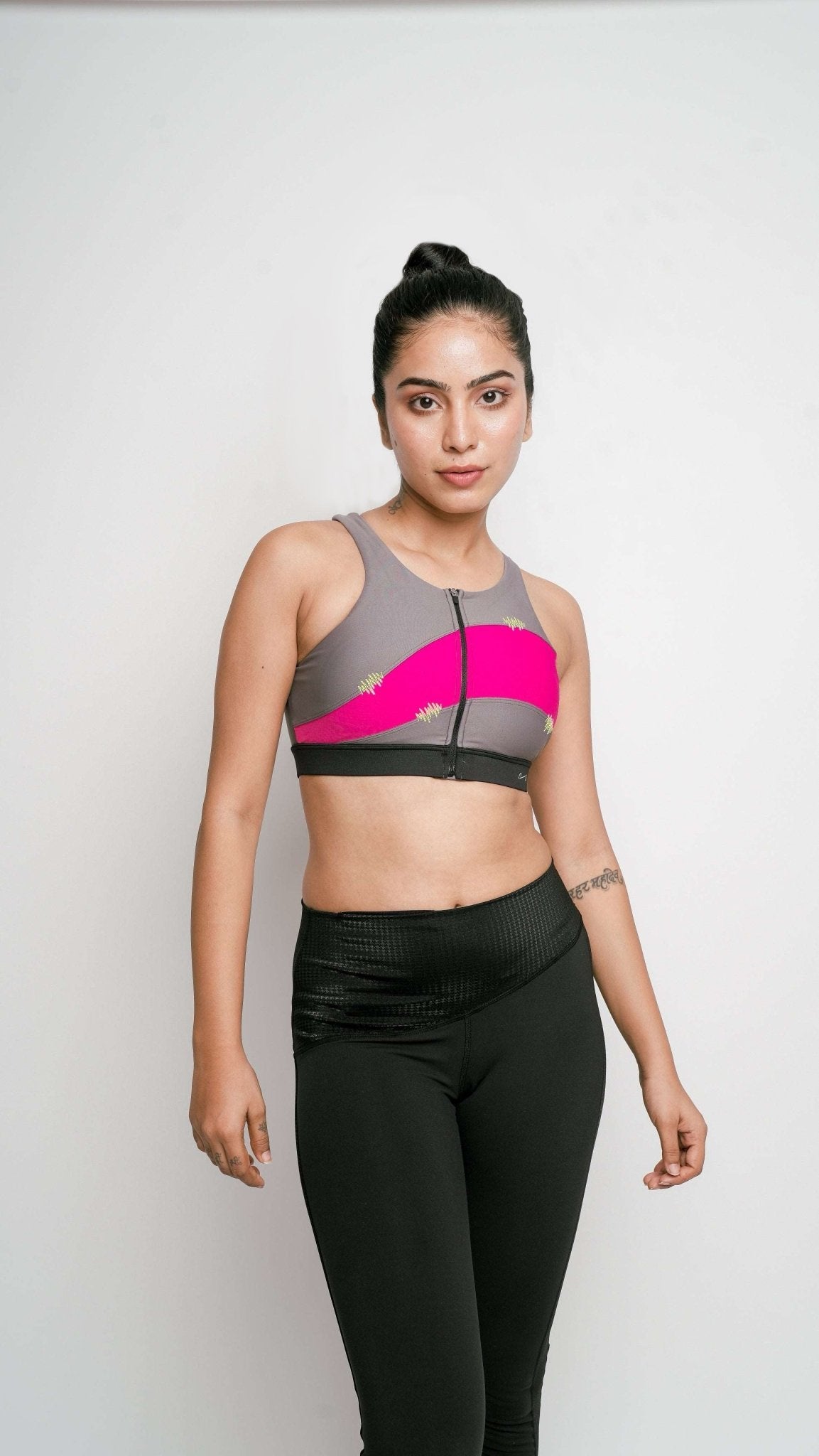 Ignite Medium Support Front Zipper Sports Bra - Align Off